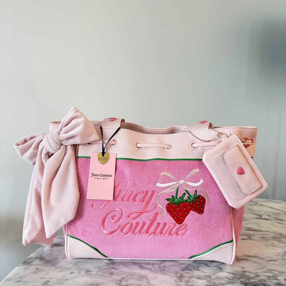 JUICY COUTURE Daydreamer Cherry Blossom Retro Strawberry Bag- NEW
Y2K Vintage